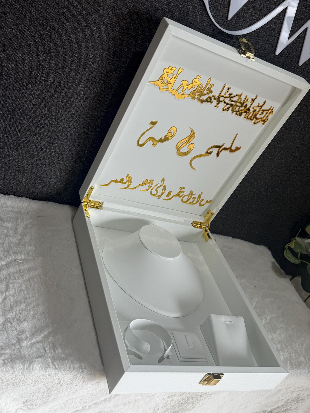Personalized Engagement Jewelry Box for Bride, Custom Mahr Gift, Luxury Wedding Keepsake .
