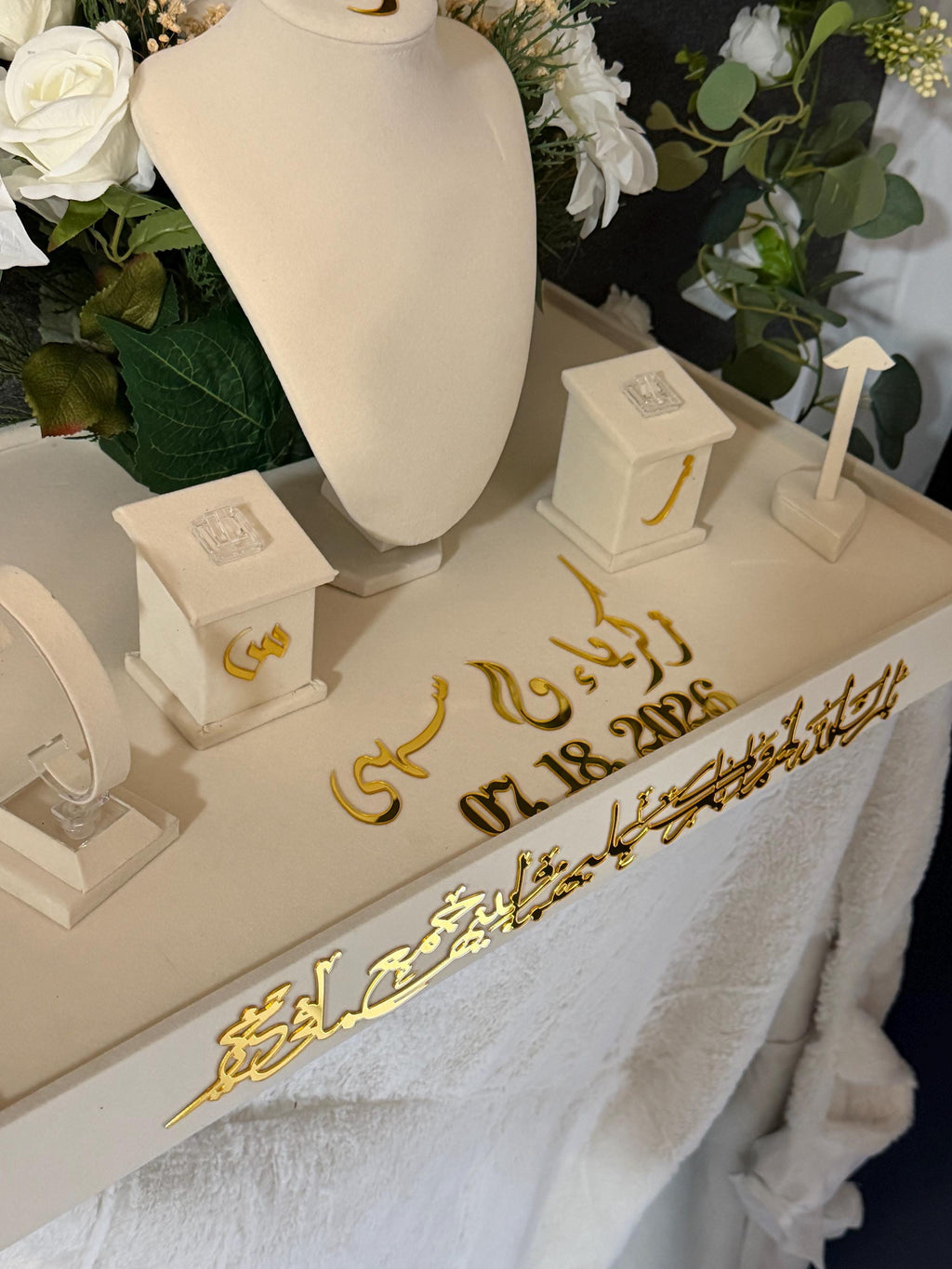 Custom Mahr Gift Box – Acrylic Velvet Display Stand, Islamic Bridal Dowry, Engagement Nikah